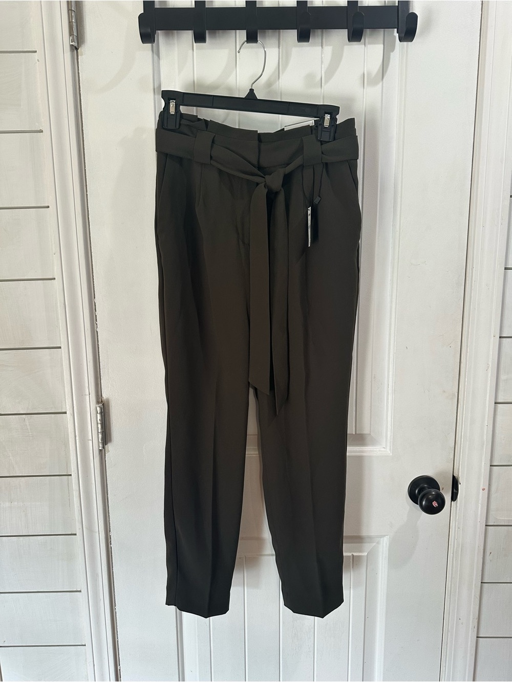 Express Olive High-Rise ankle high rise Paperbag Tie-Waist Pants 4short